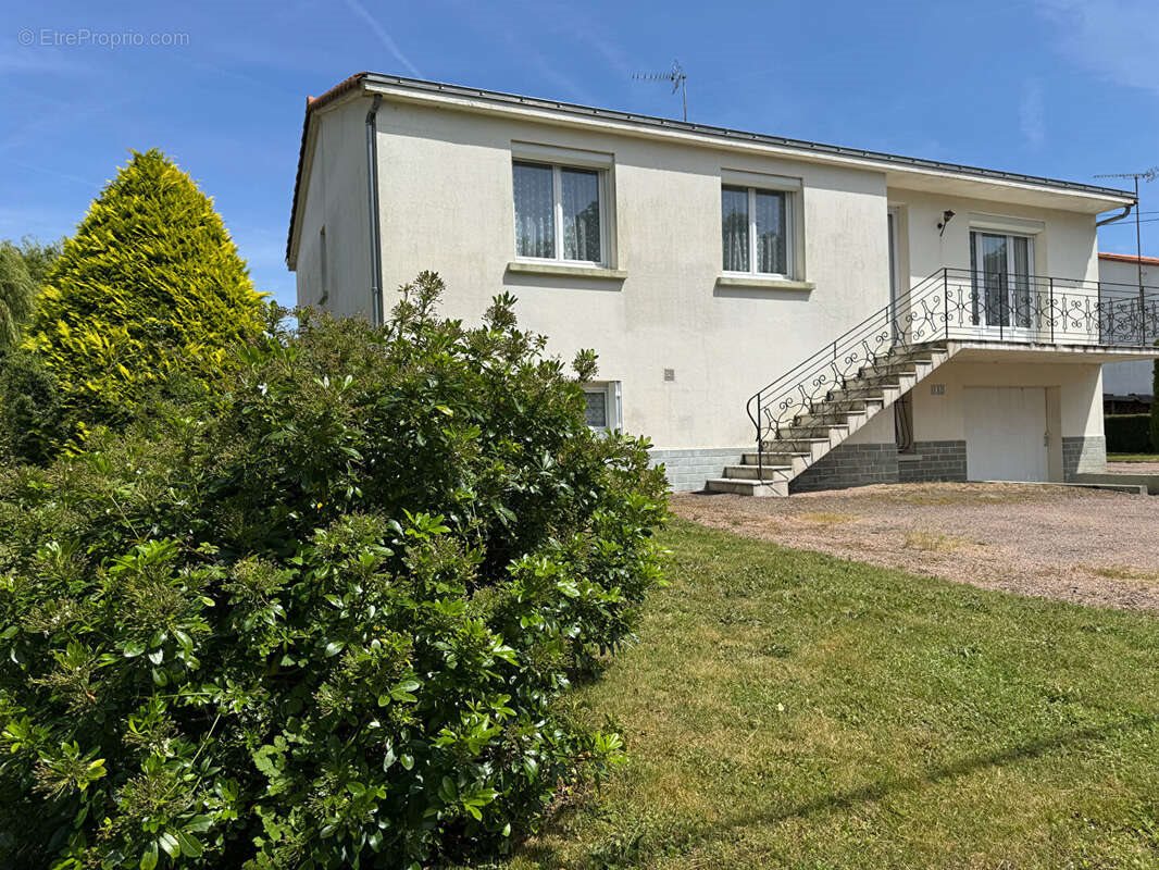 Maison à vendre, 128m², Aizenay