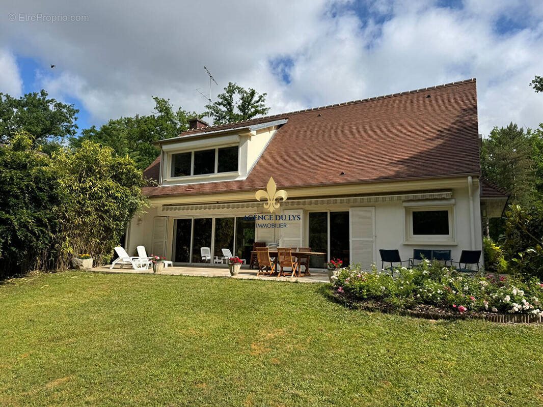 Maison à vendre, 292m², Lamorlaye