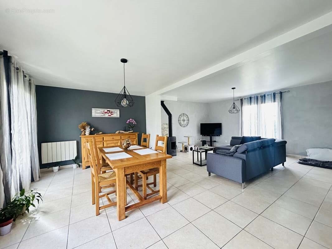 Maison à vendre, 113m², Margny-lès-Compiègne