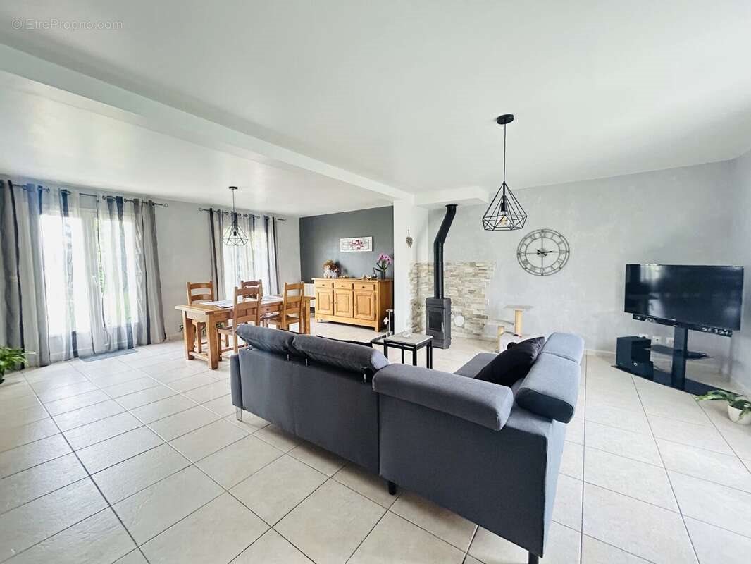 Maison à vendre, 113m², Margny-lès-Compiègne
