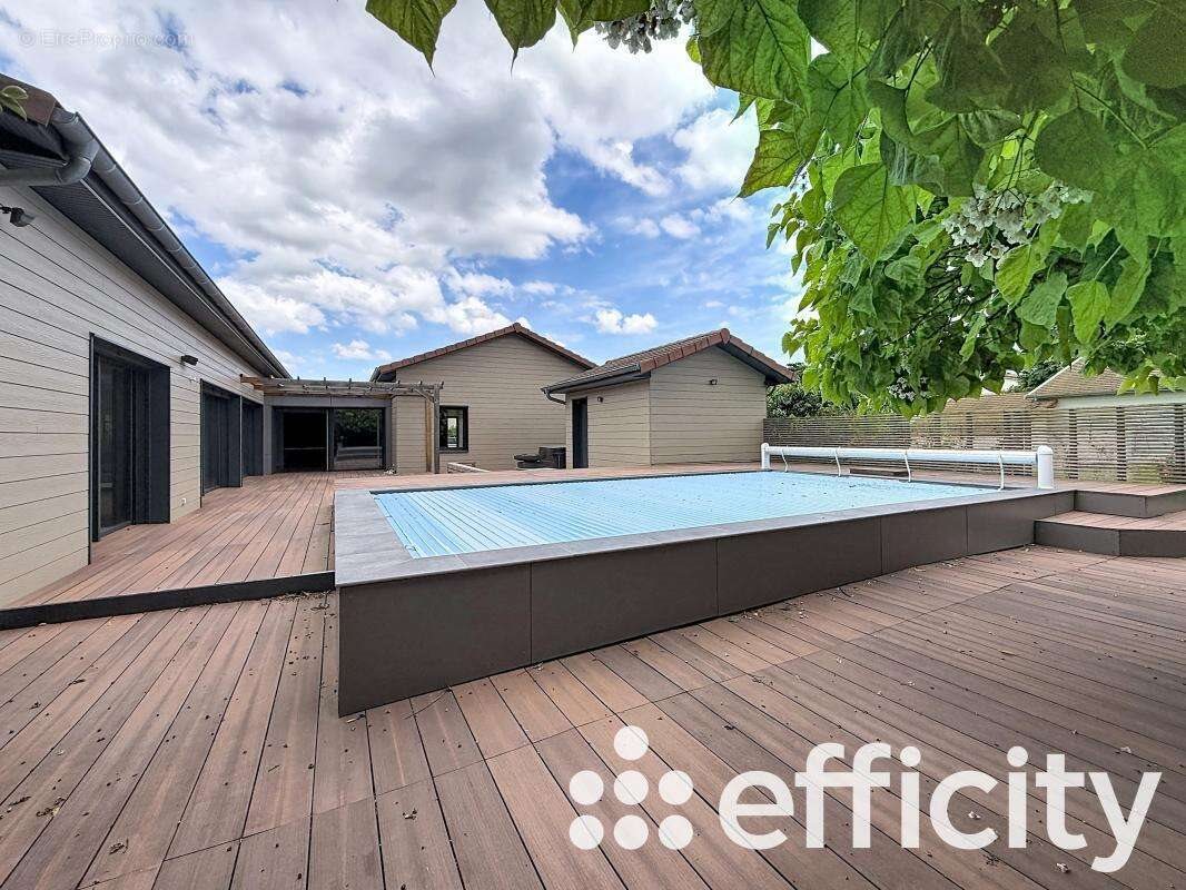Maison à vendre, 235m², Communay
