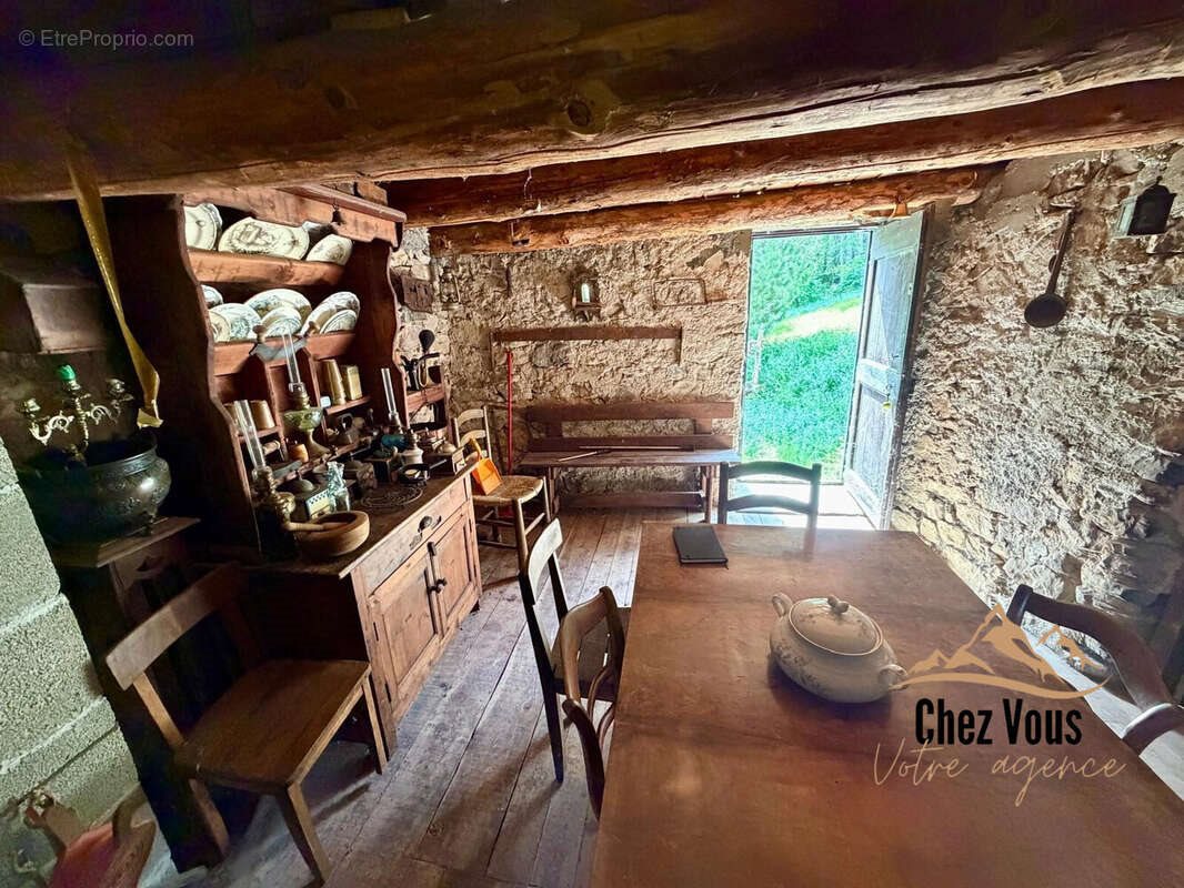 Maison à vendre, 46m², Saint-Chaffrey
