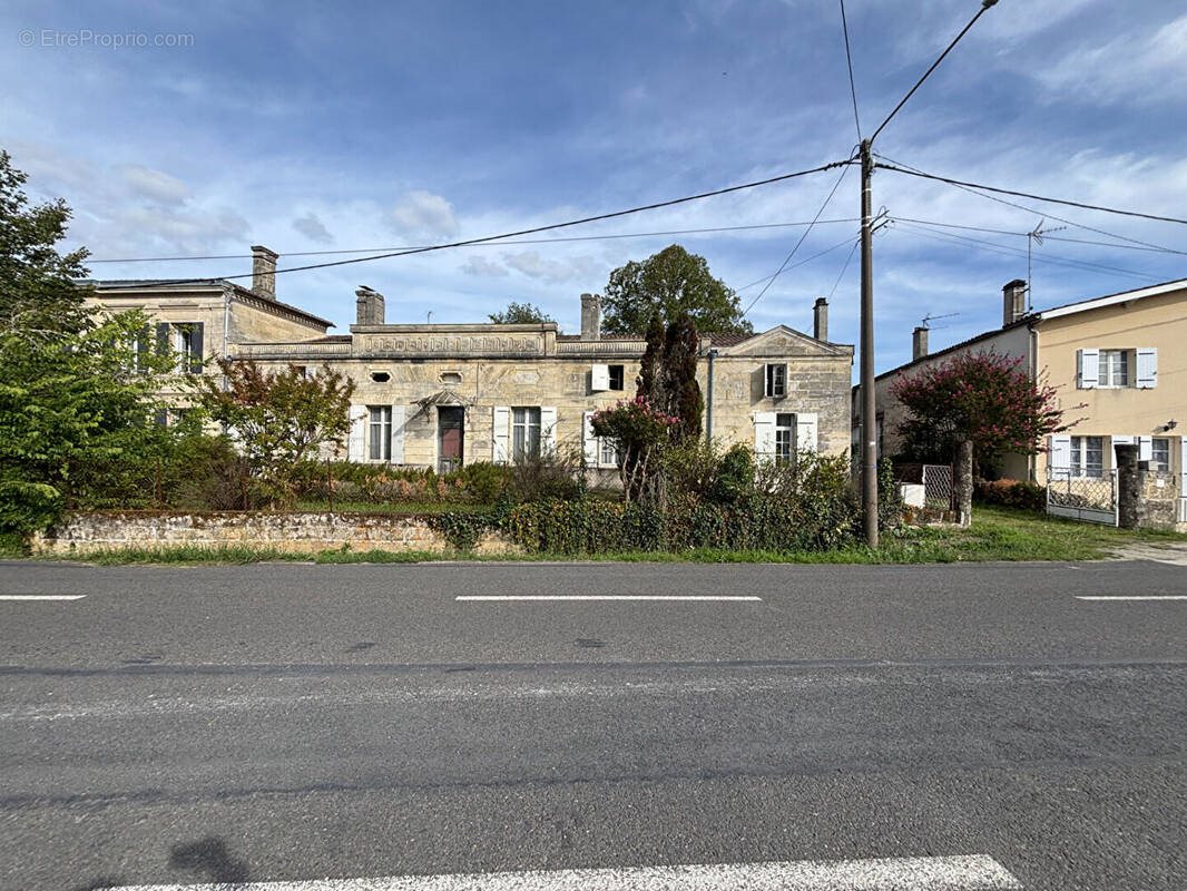 Maison à vendre, 319m², Saint-Denis-de-Pile