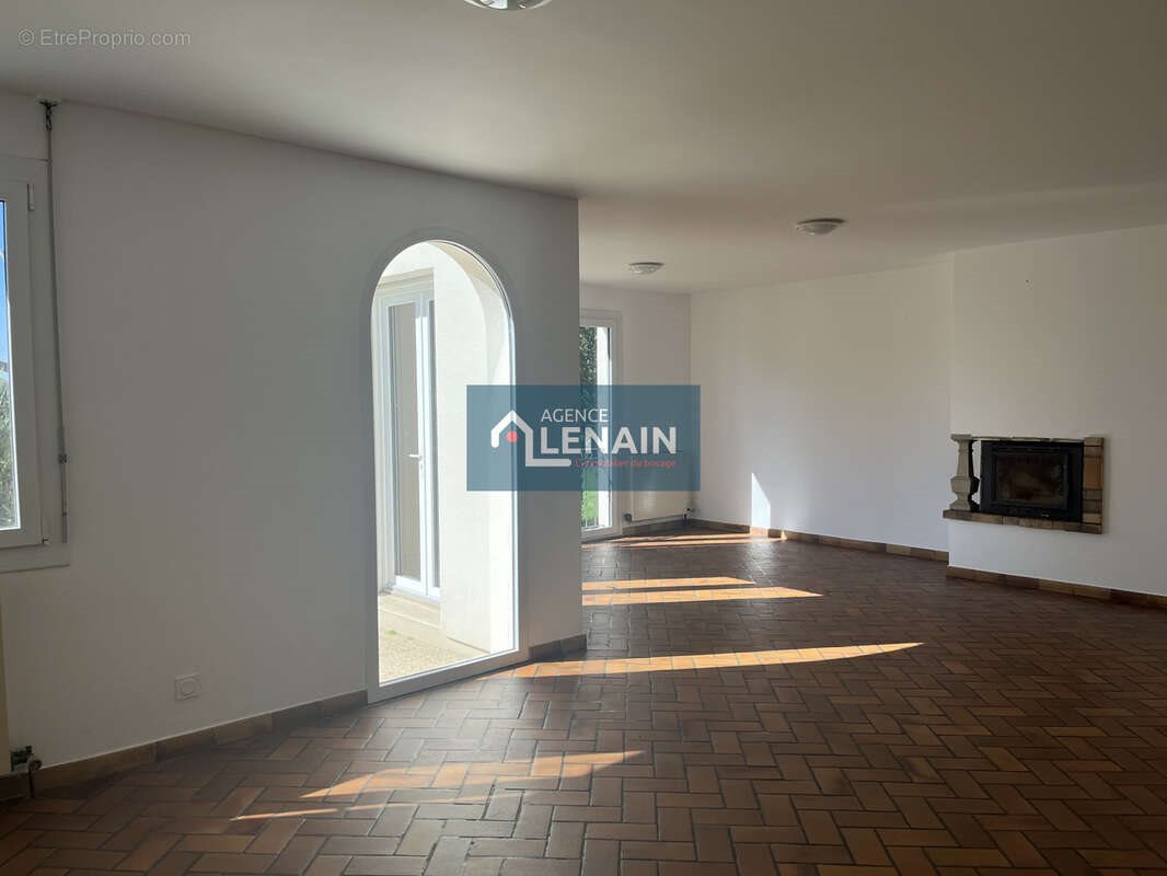 Maison à vendre, 142m², Mortagne-sur-Sèvre