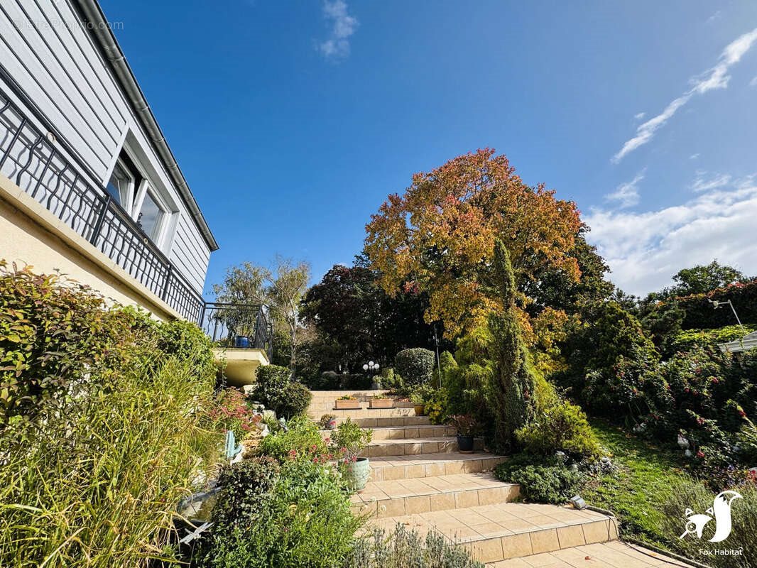 Maison à vendre, 322m², Avesnes-les-Aubert