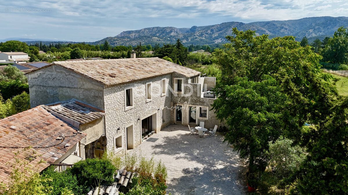 Maison à vendre, 225m², Cheval-Blanc