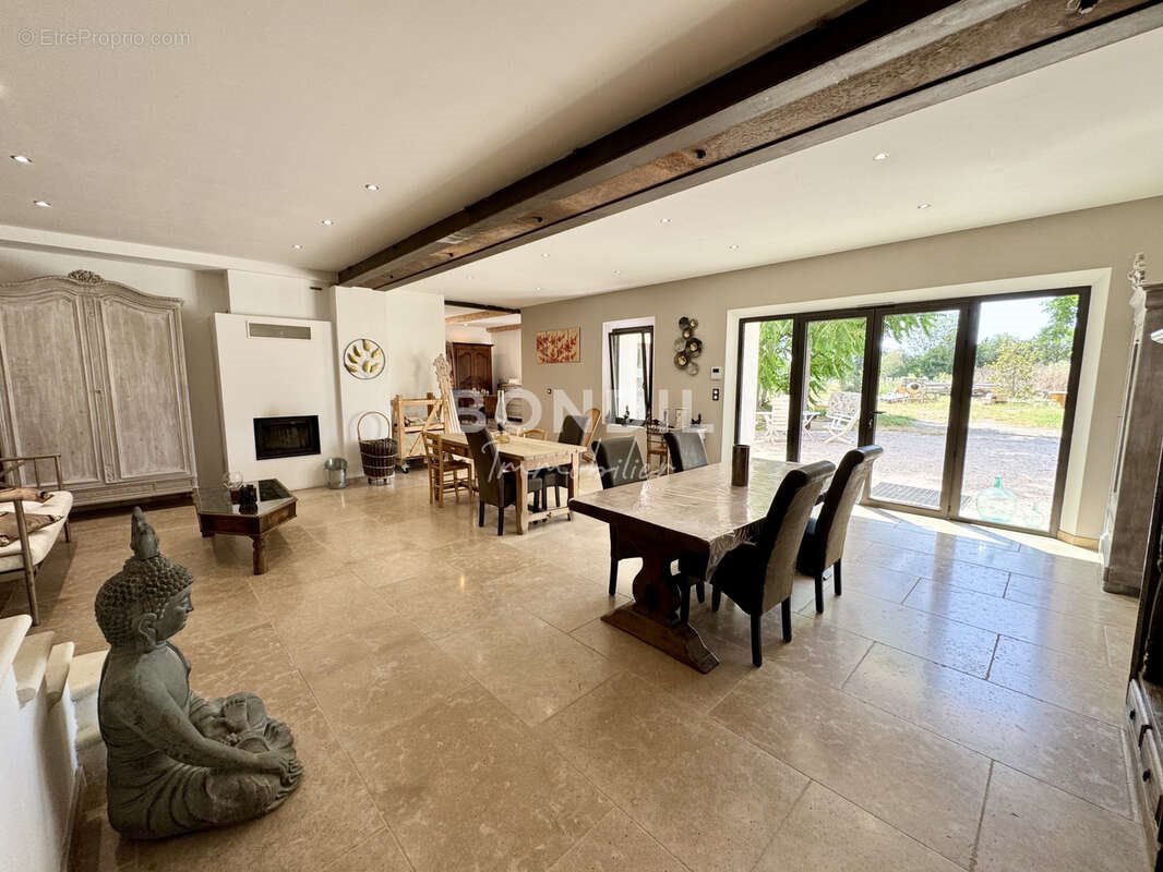 Maison à vendre, 225m², Cheval-Blanc
