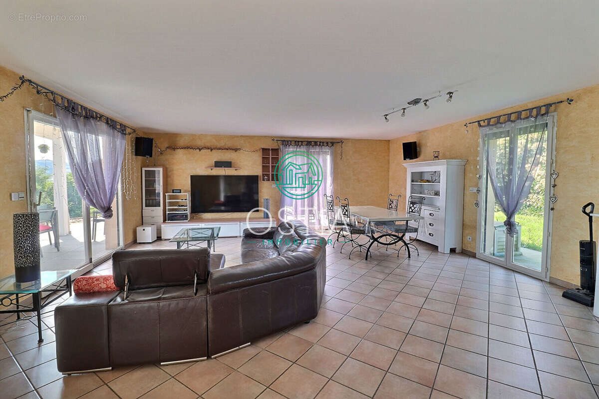 Maison à vendre, 112m², Saint-Romain-en-Jarez