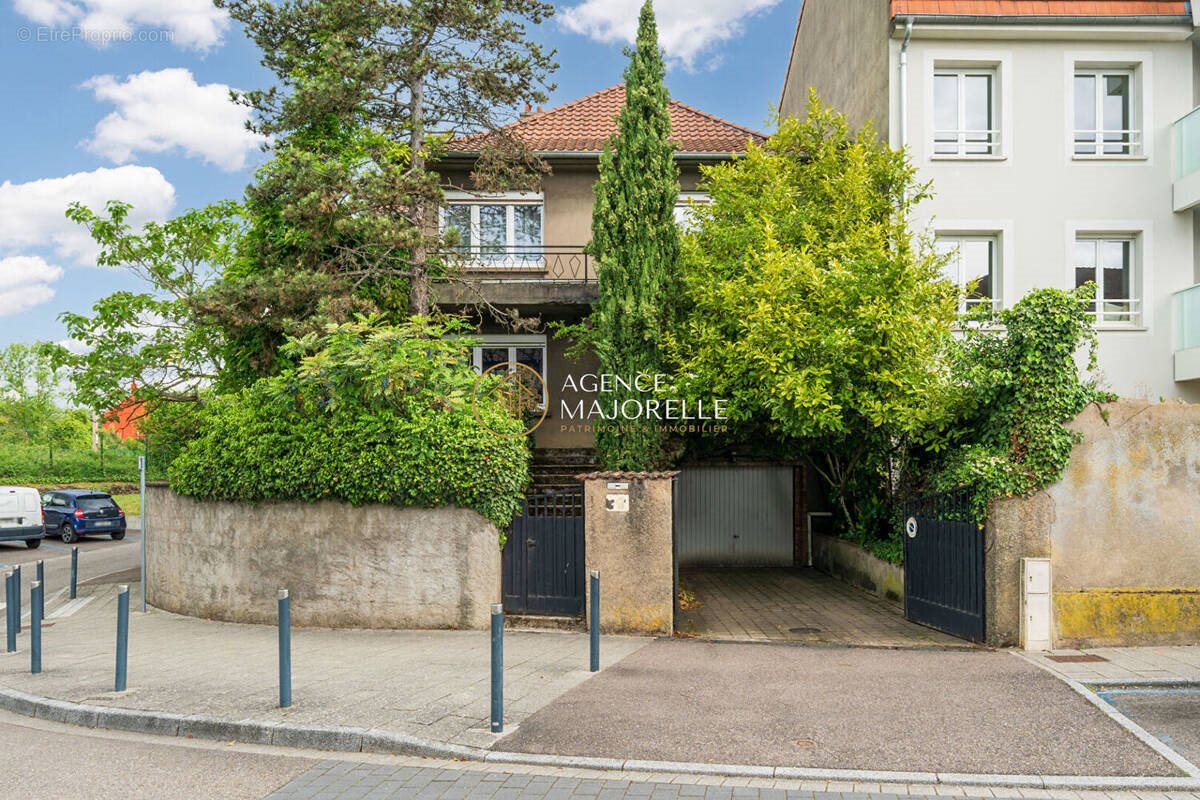 Maison à vendre, 163m², Uckange