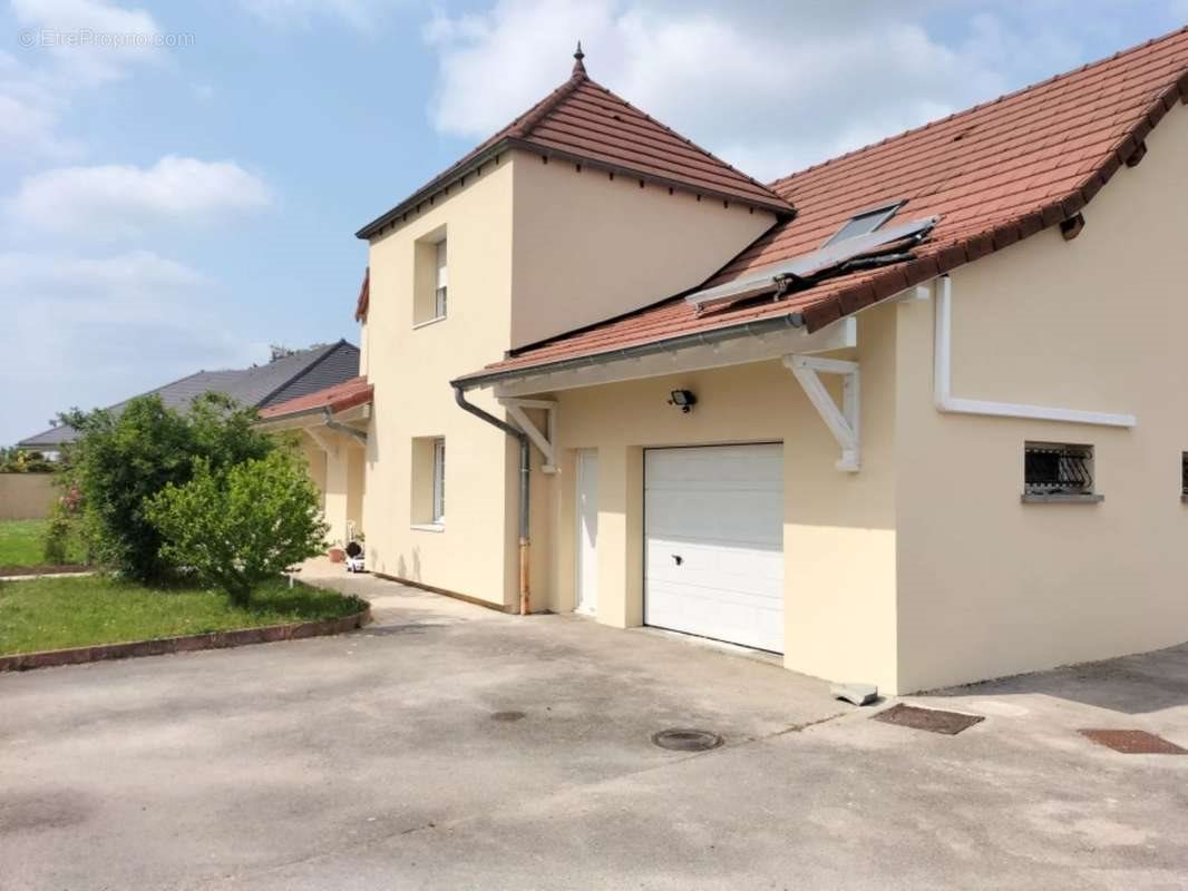 Maison à vendre, 210m², Crissey