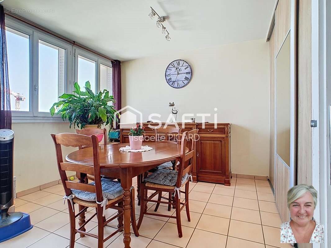 Appartement à vendre, 70m², Vénissieux
