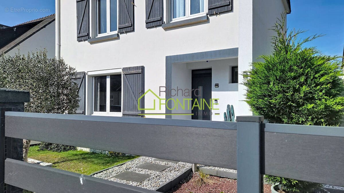 Maison à vendre, 103m², Chartres-de-Bretagne