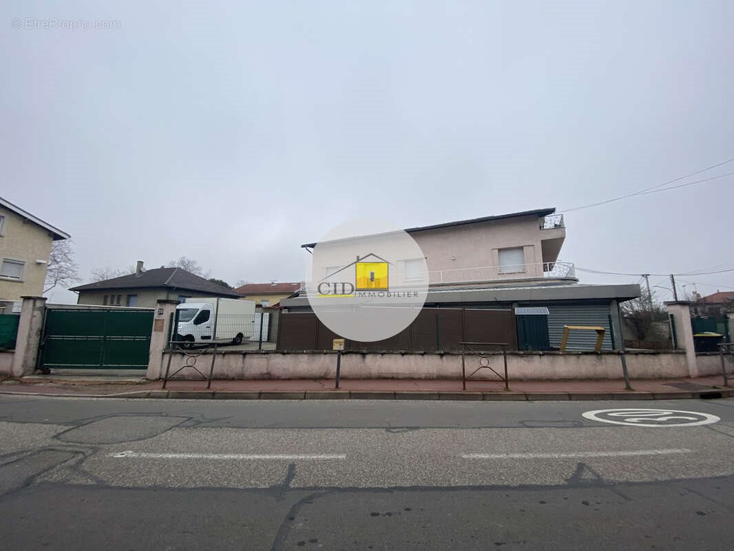 Maison à vendre, 470m², Saint-Priest