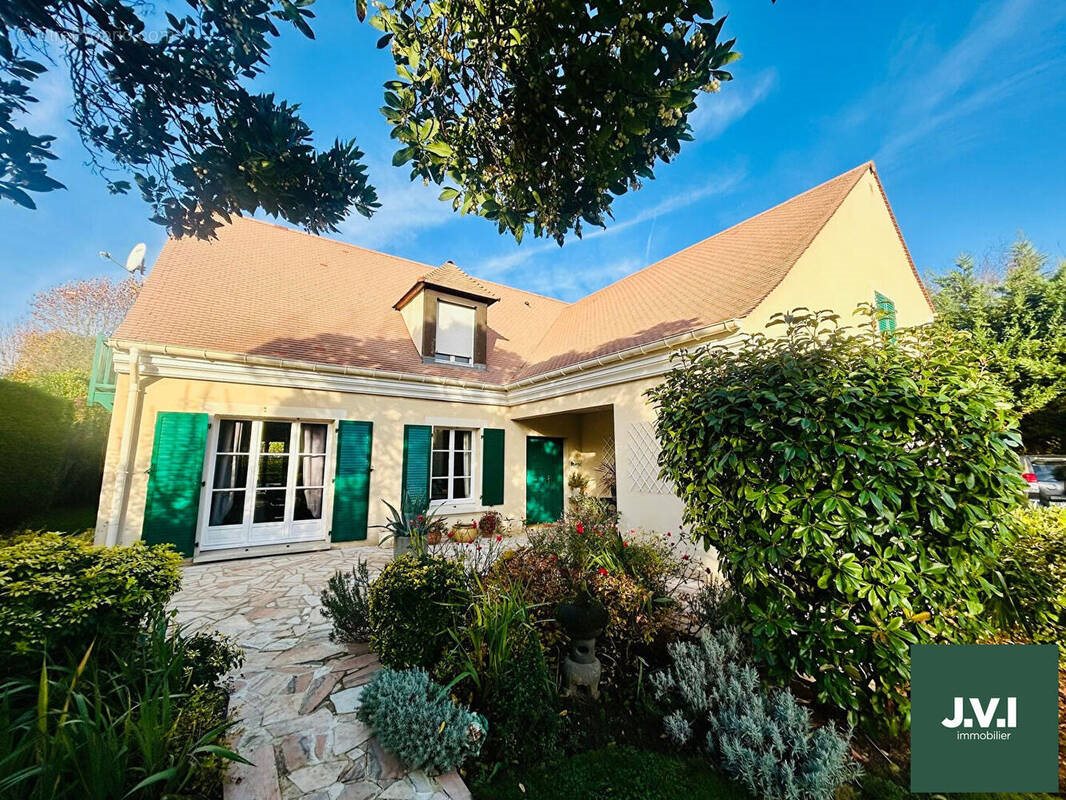 Maison à vendre, 272m², Saint-Prix