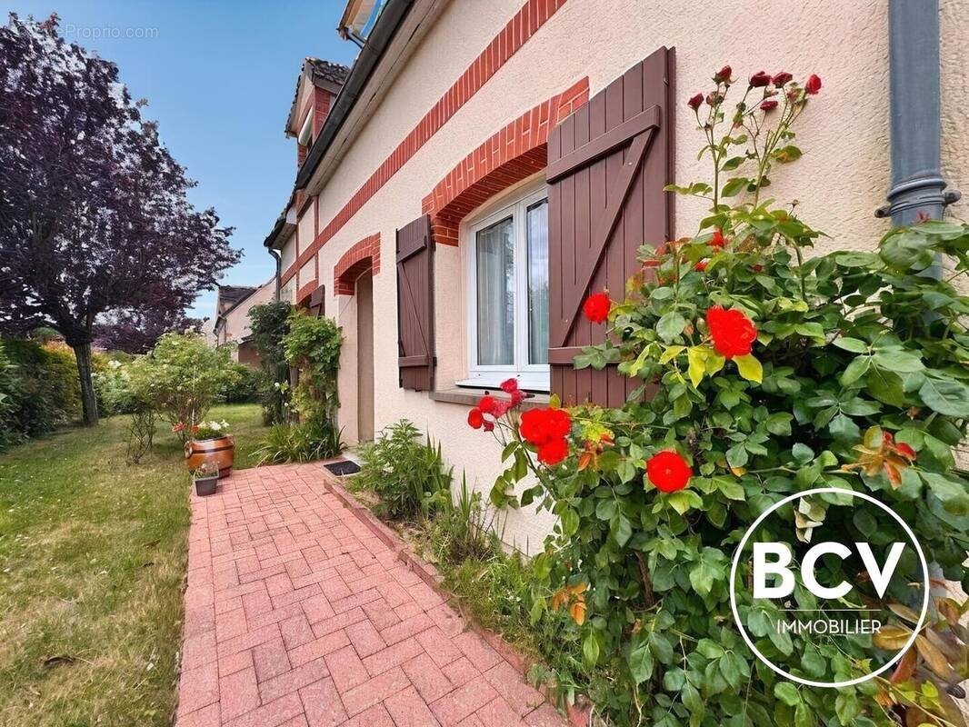 Maison à vendre, 109m², Luisant