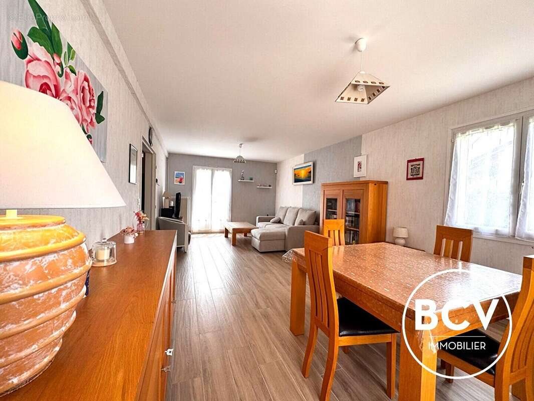 Maison à vendre, 109m², Luisant
