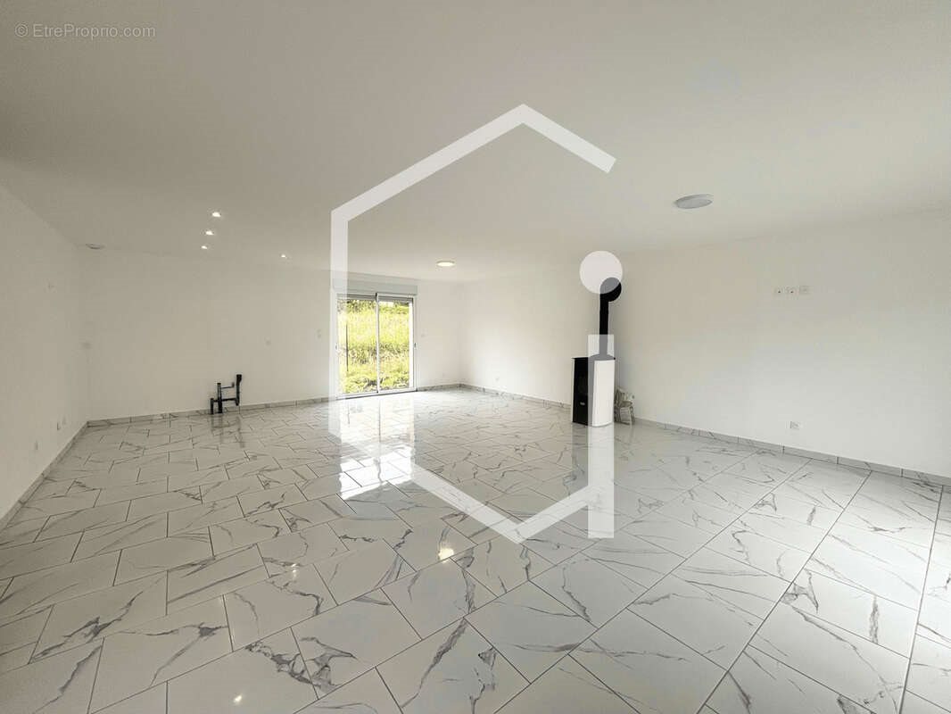 Maison à vendre, 114m², Imphy