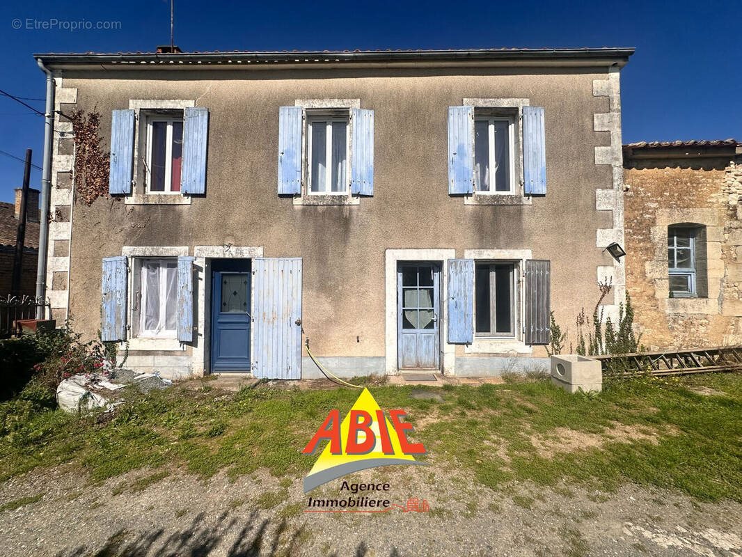 Maison à vendre, 173m², Faye-sur-Ardin
