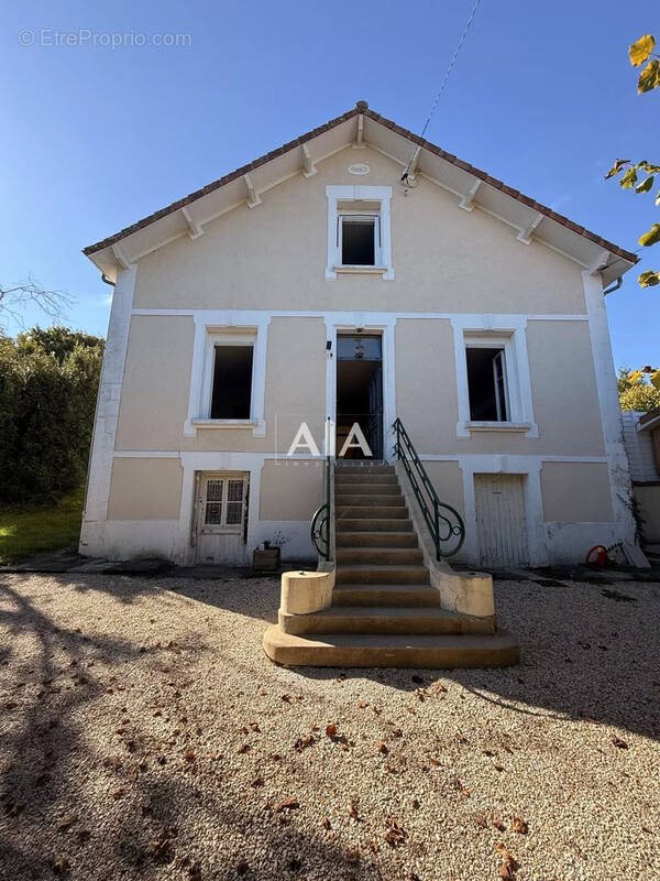 Maison à vendre, 151m², Ruelle-sur-Touvre