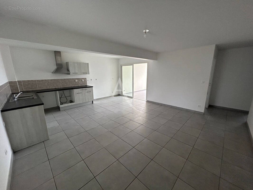 Appartement à vendre, 63m², Fort-de-France
