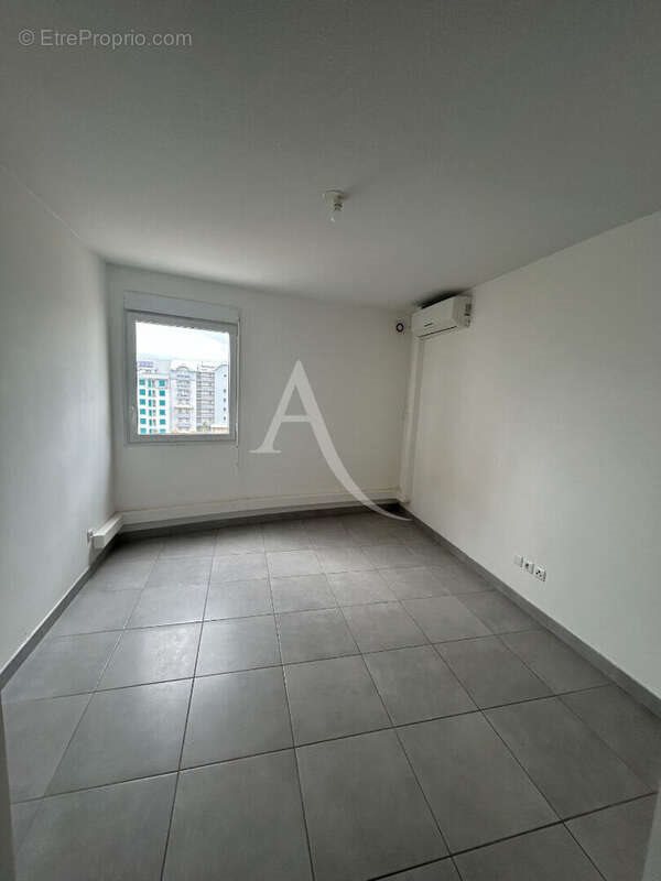 Appartement à vendre, 63m², Fort-de-France