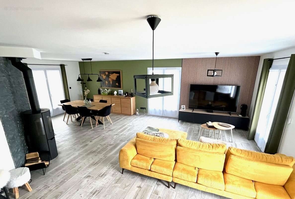 Maison à vendre, 170m², Nanteau-sur-Essonne