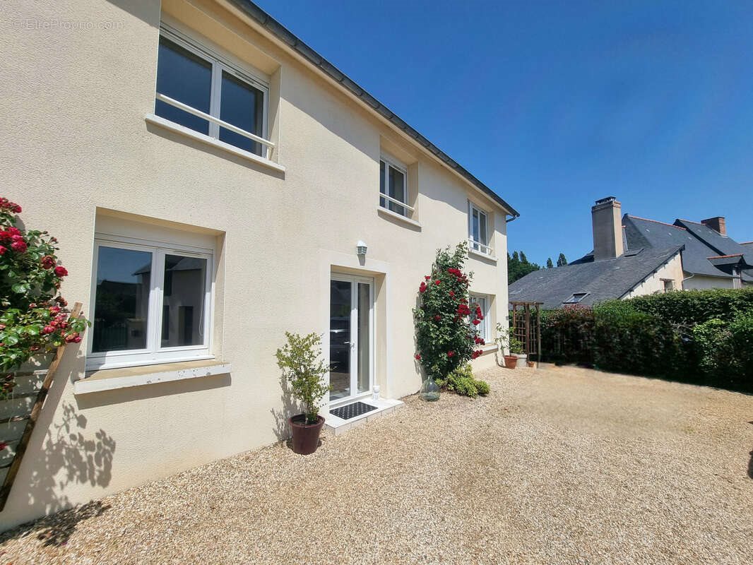 Maison à vendre, 143m², Saint-Erblon