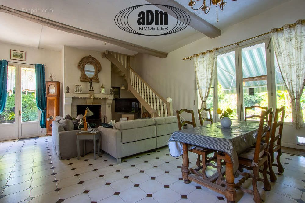 Maison à vendre, 409m², Couilly-Pont-aux-Dames