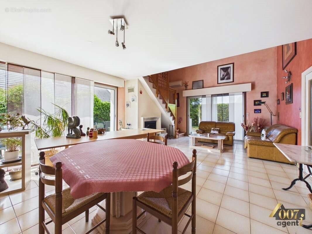 Maison à vendre, 153m², Gilly-sur-Isère