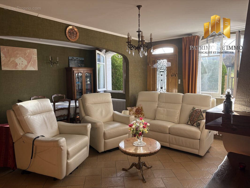 Maison à vendre, 147m², La Chartre-sur-le-Loir
