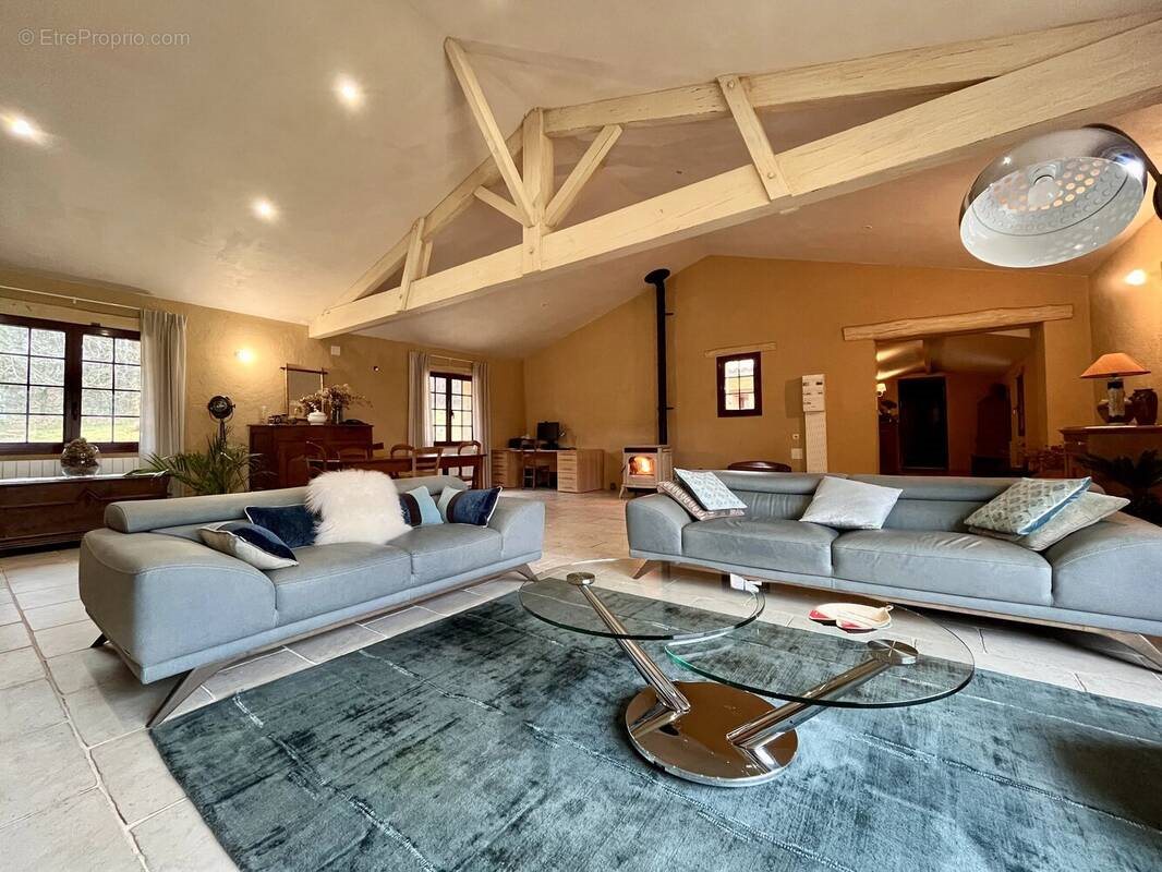 Maison à vendre, 209m², Fraisse