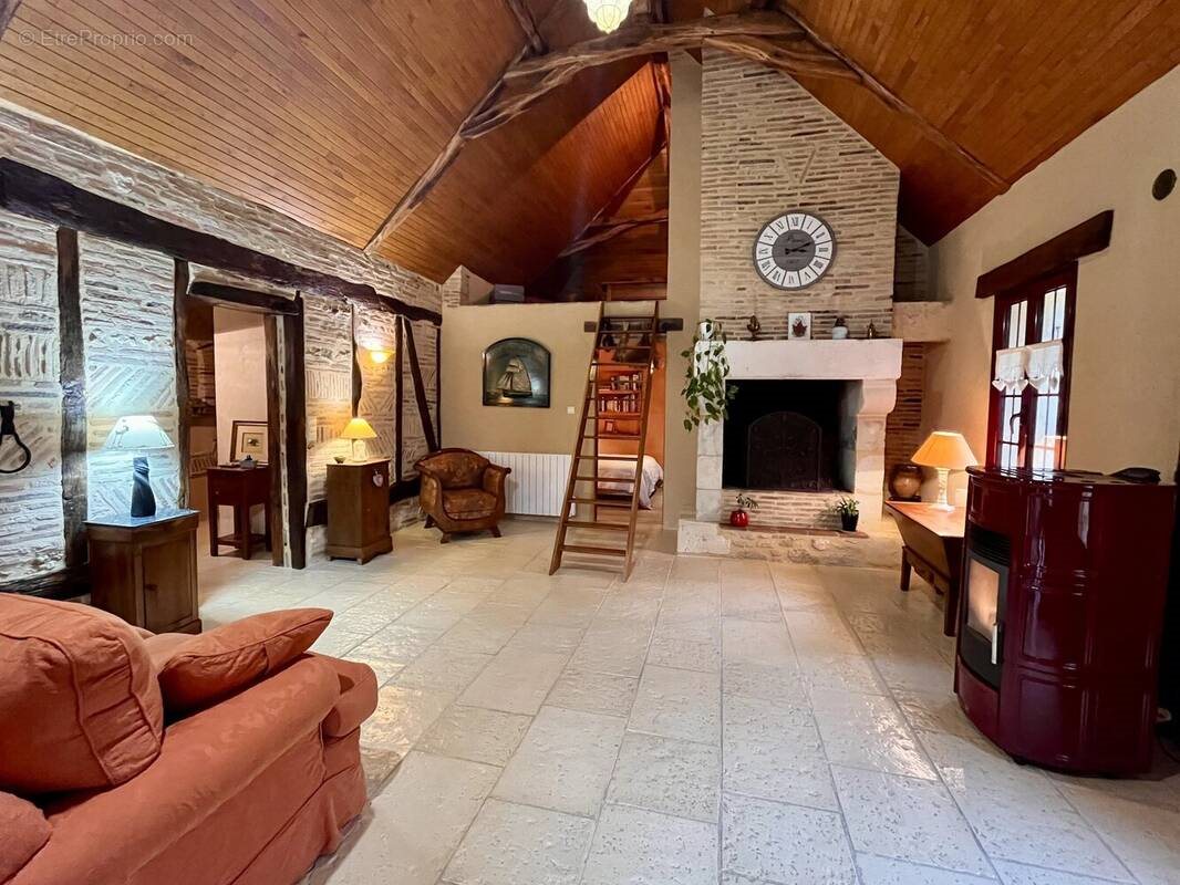 Maison à vendre, 209m², Fraisse