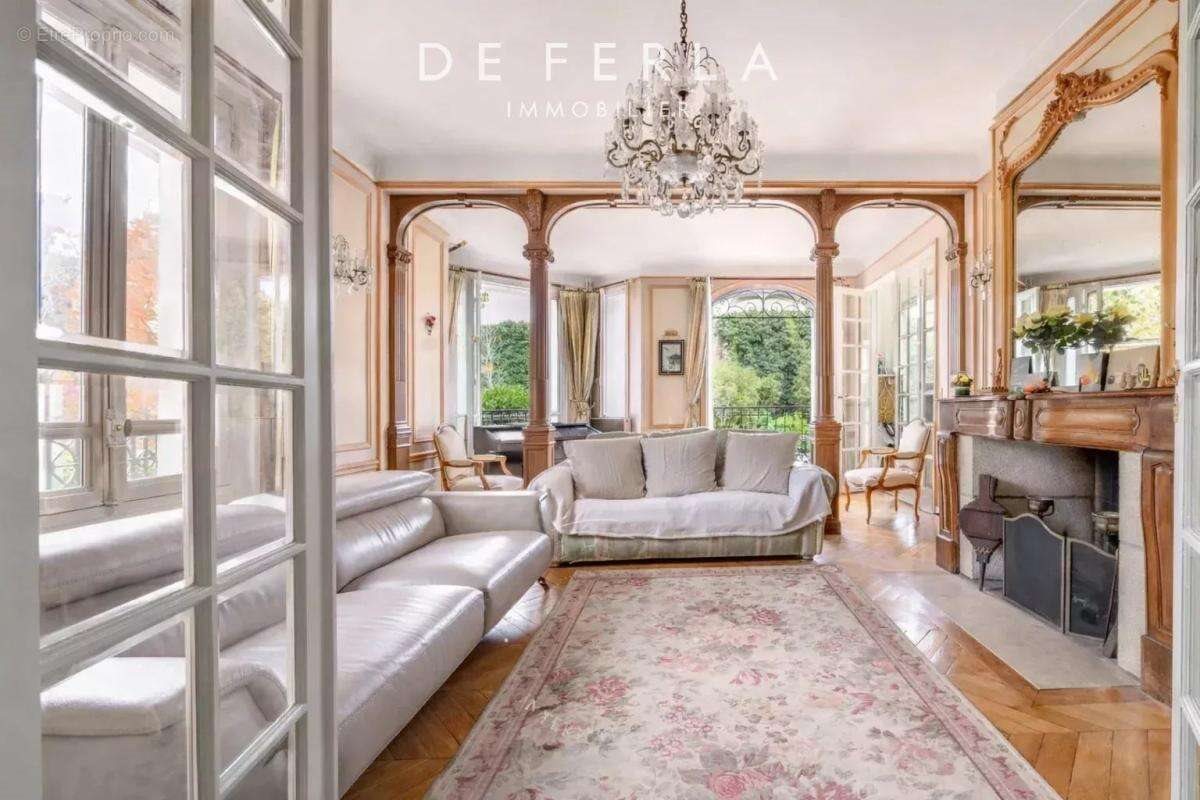 Appartement à vendre, 402m², Saint-Maur-des-Fossés