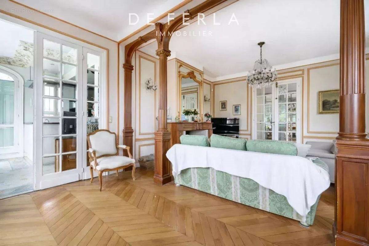 Appartement à vendre, 402m², Saint-Maur-des-Fossés