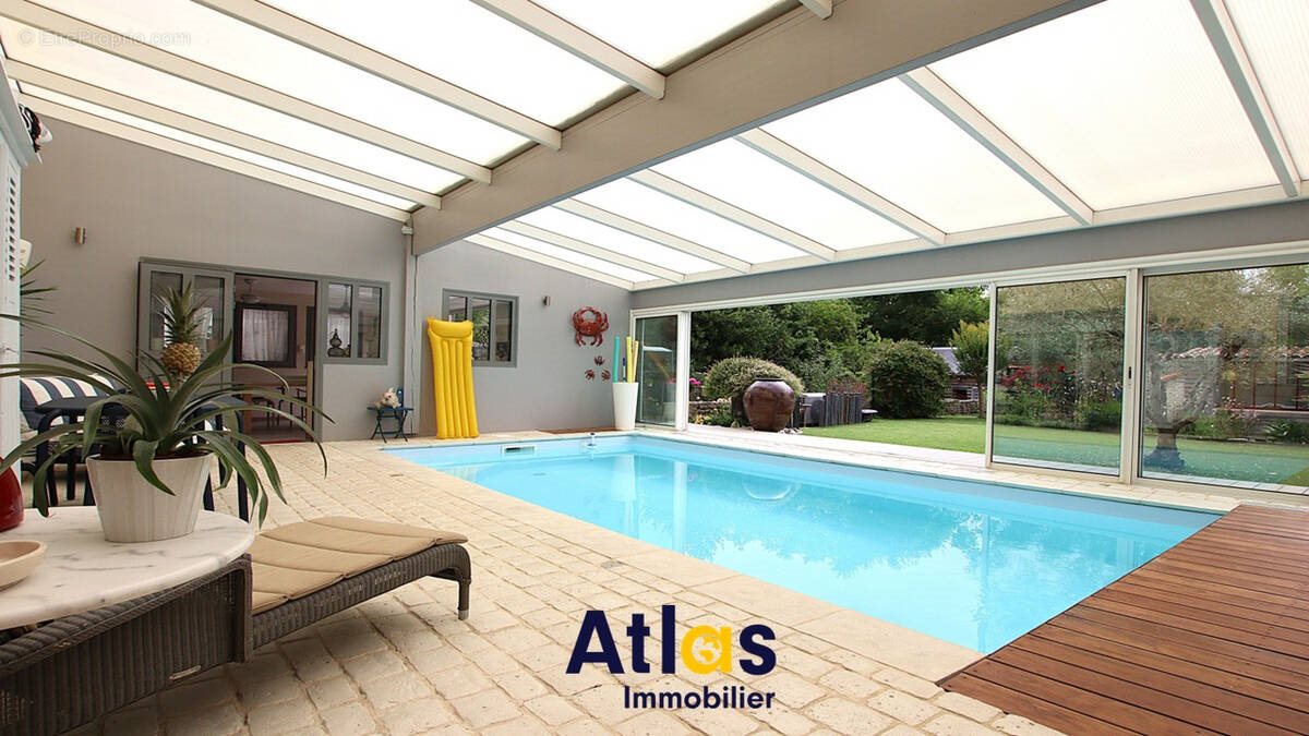 Maison à vendre, 243m², Niort