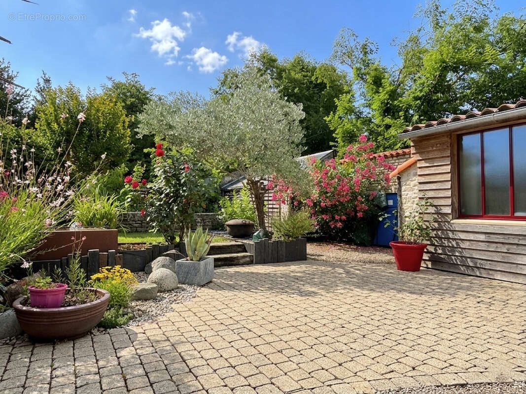 Maison à vendre, 243m², Niort
