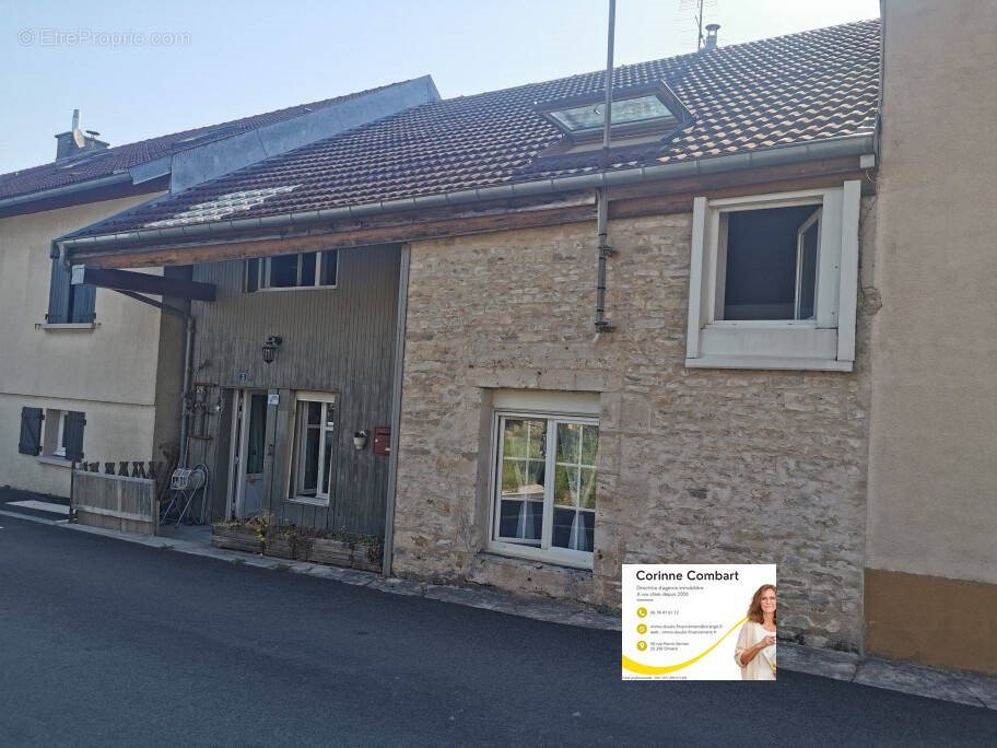 Maison à vendre, 82m², Ornans