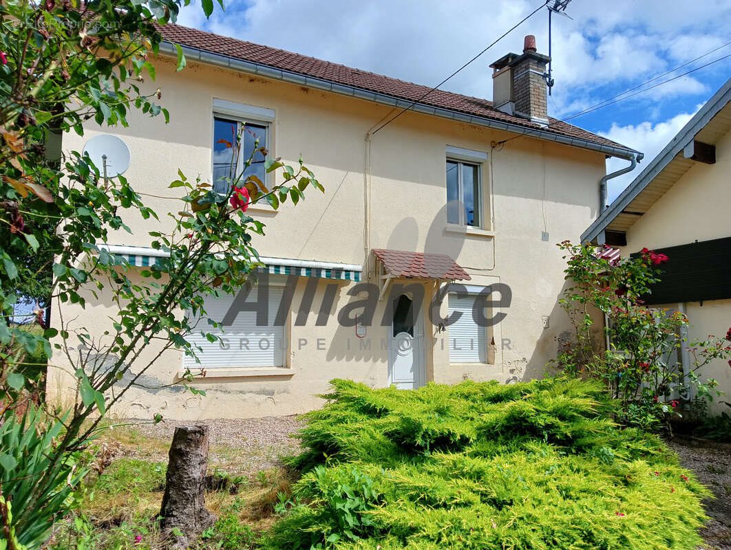 Maison à vendre, 80m², Luxeuil-les-Bains