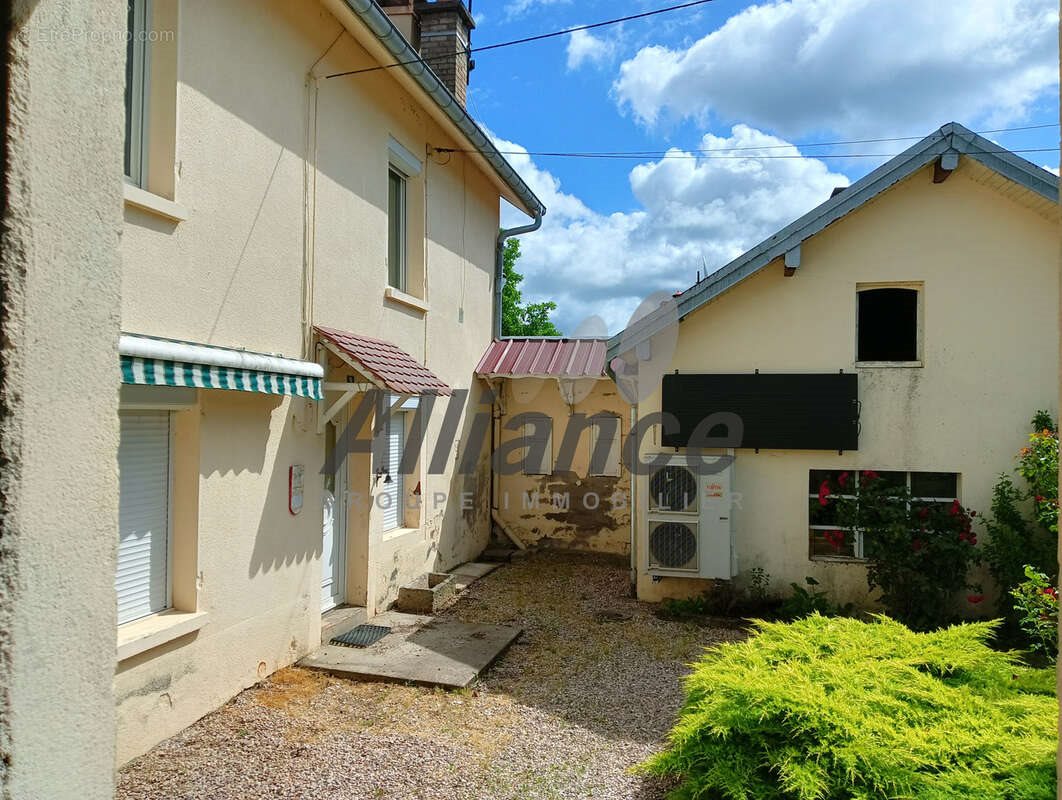 Maison à vendre, 80m², Luxeuil-les-Bains