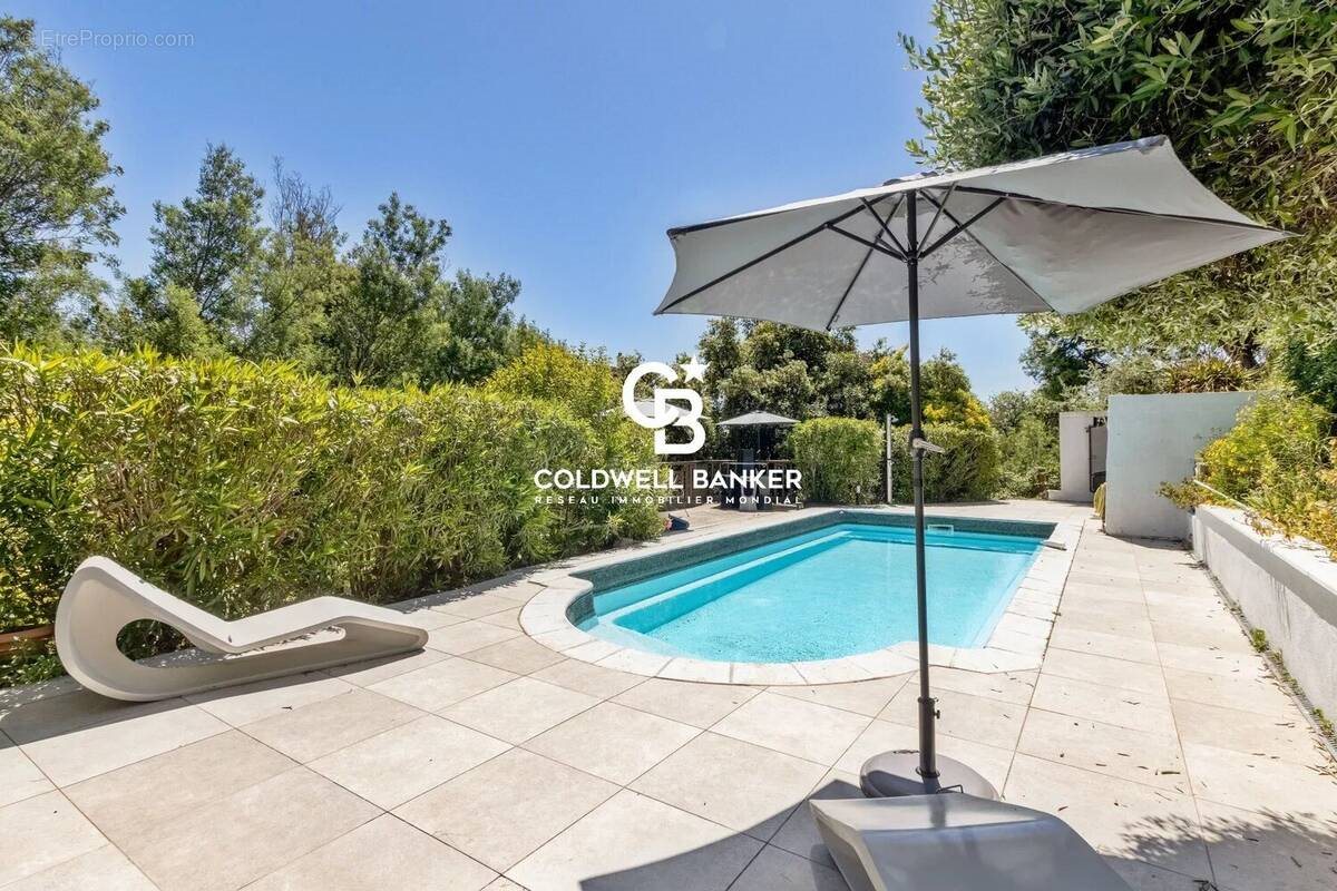 Maison à vendre, 220m², Saint-Raphaël