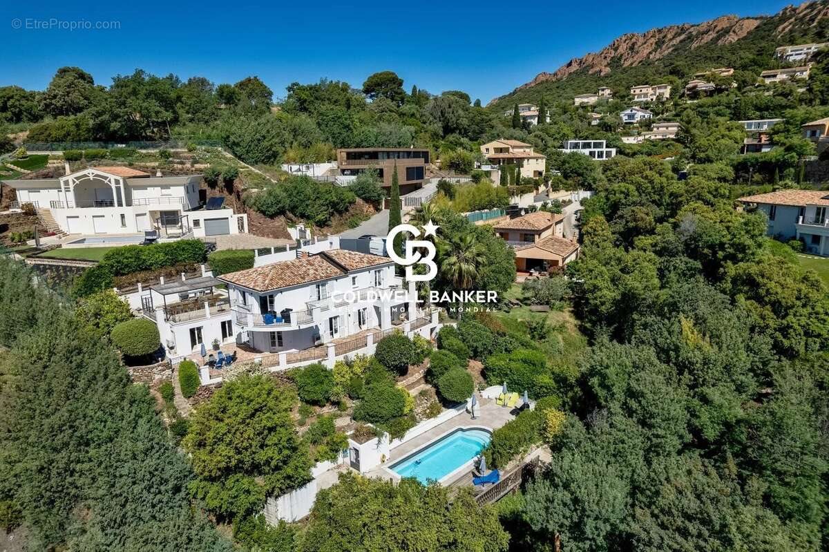 Maison à vendre, 220m², Saint-Raphaël