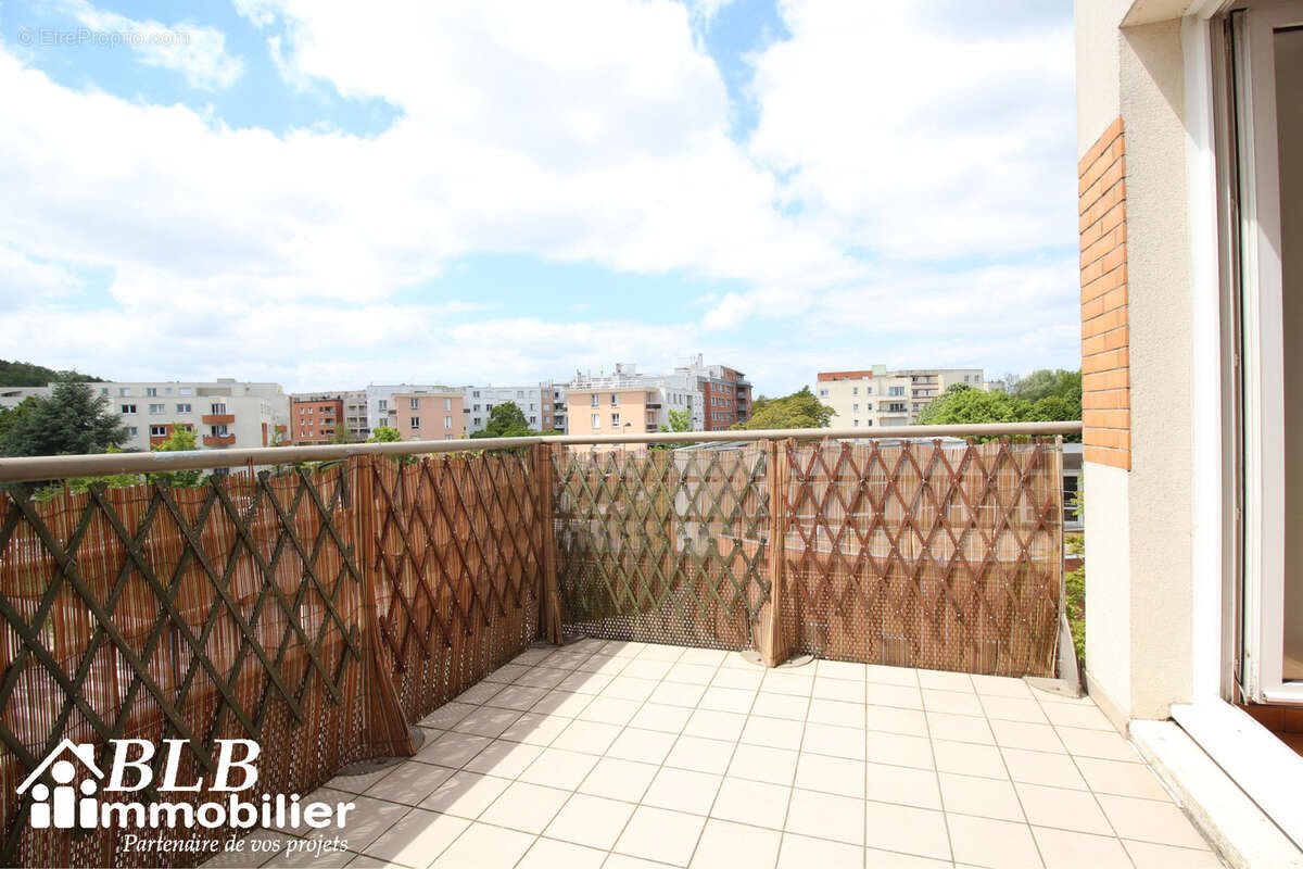 Appartement à vendre, 65m², Élancourt