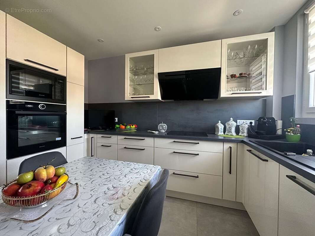 Appartement à vendre, 101m², Lourdes