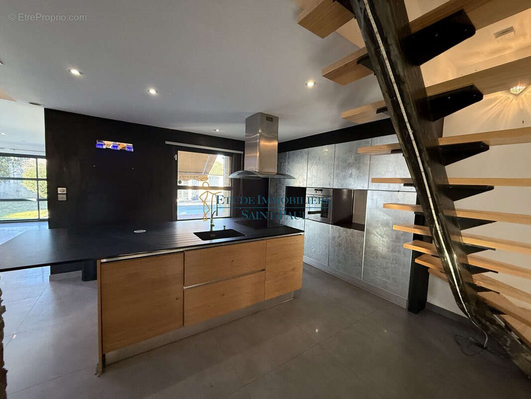 Maison à vendre, 163m², Gignac