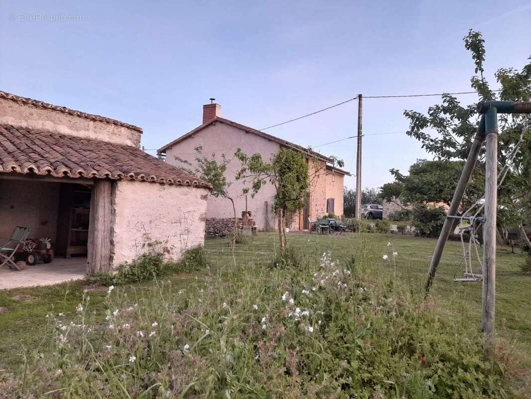 Maison à vendre, 105m², Lageon