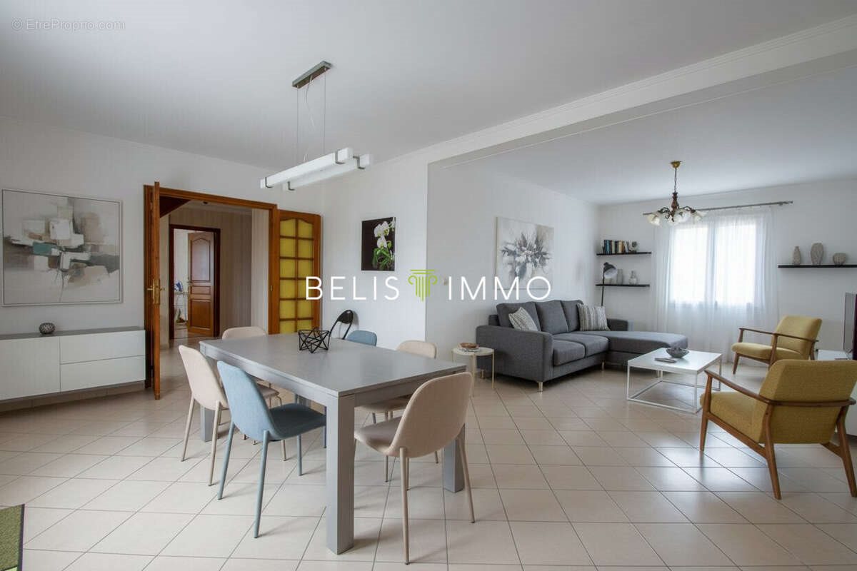 Maison à vendre, 150m², La Ville-aux-Dames
