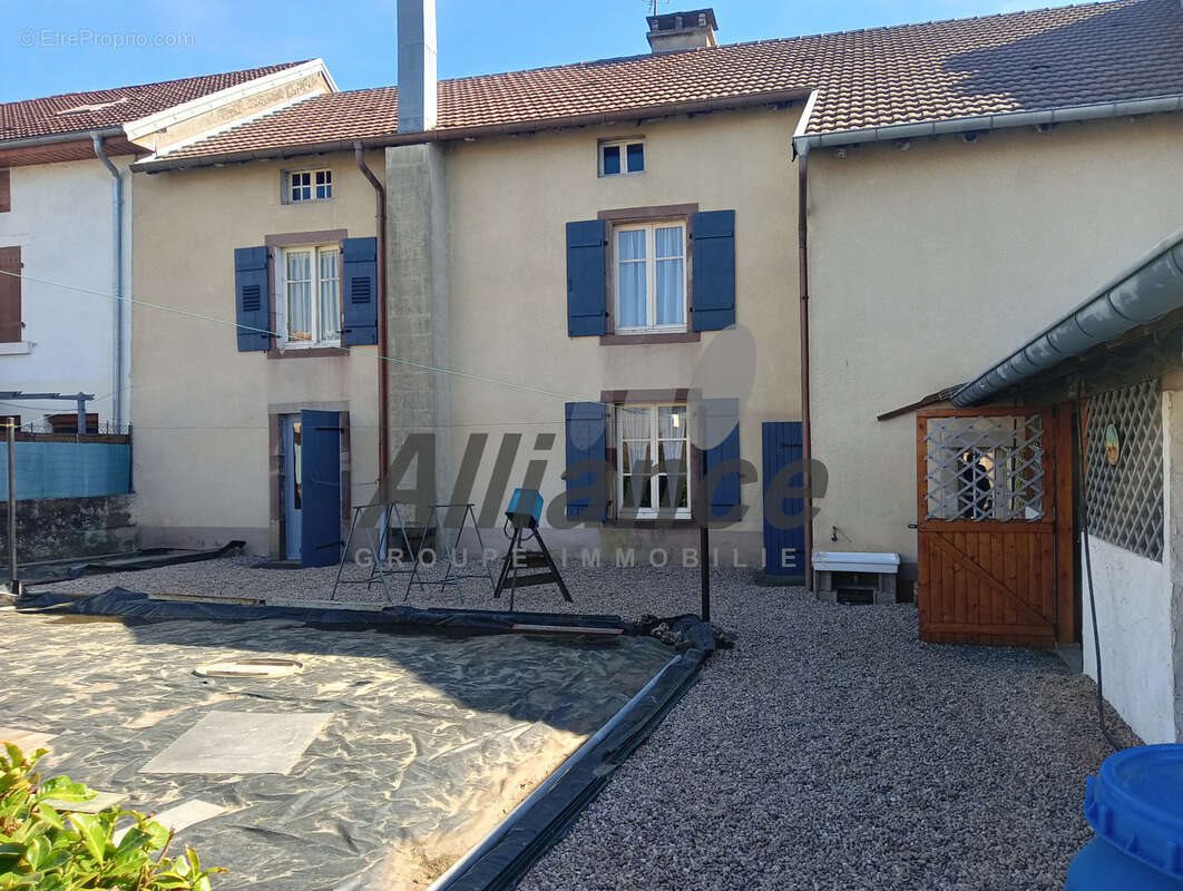 Maison à vendre, 135m², Saint-Loup-sur-Semouse