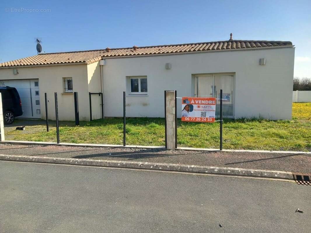 Maison à vendre, 128m², Moreilles