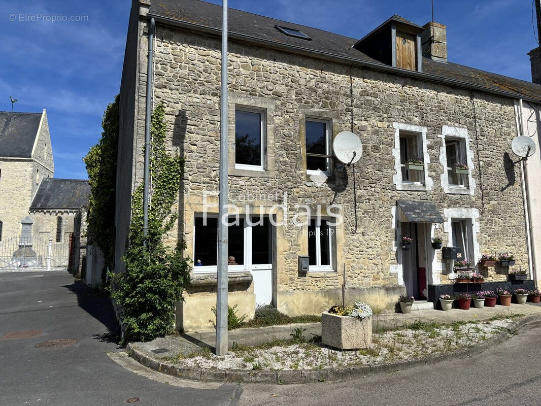Maison à vendre, 101m², Osmanville