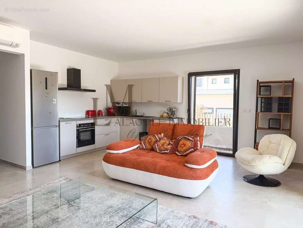 Appartement à vendre, 72m², Sainte-Lucie de Porto-Vecchio